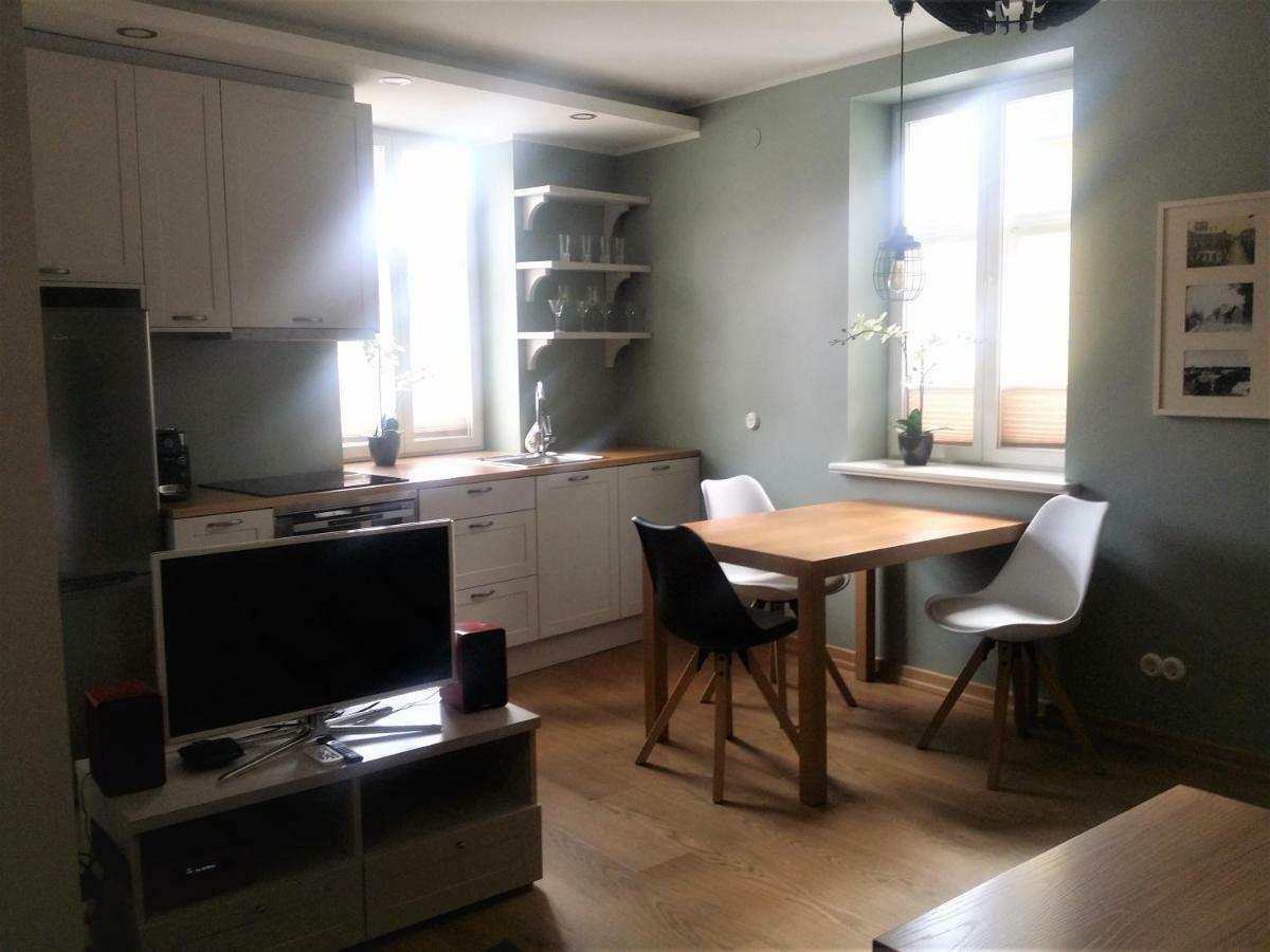 Silbernagel Apartment Курессааре Экстерьер фото